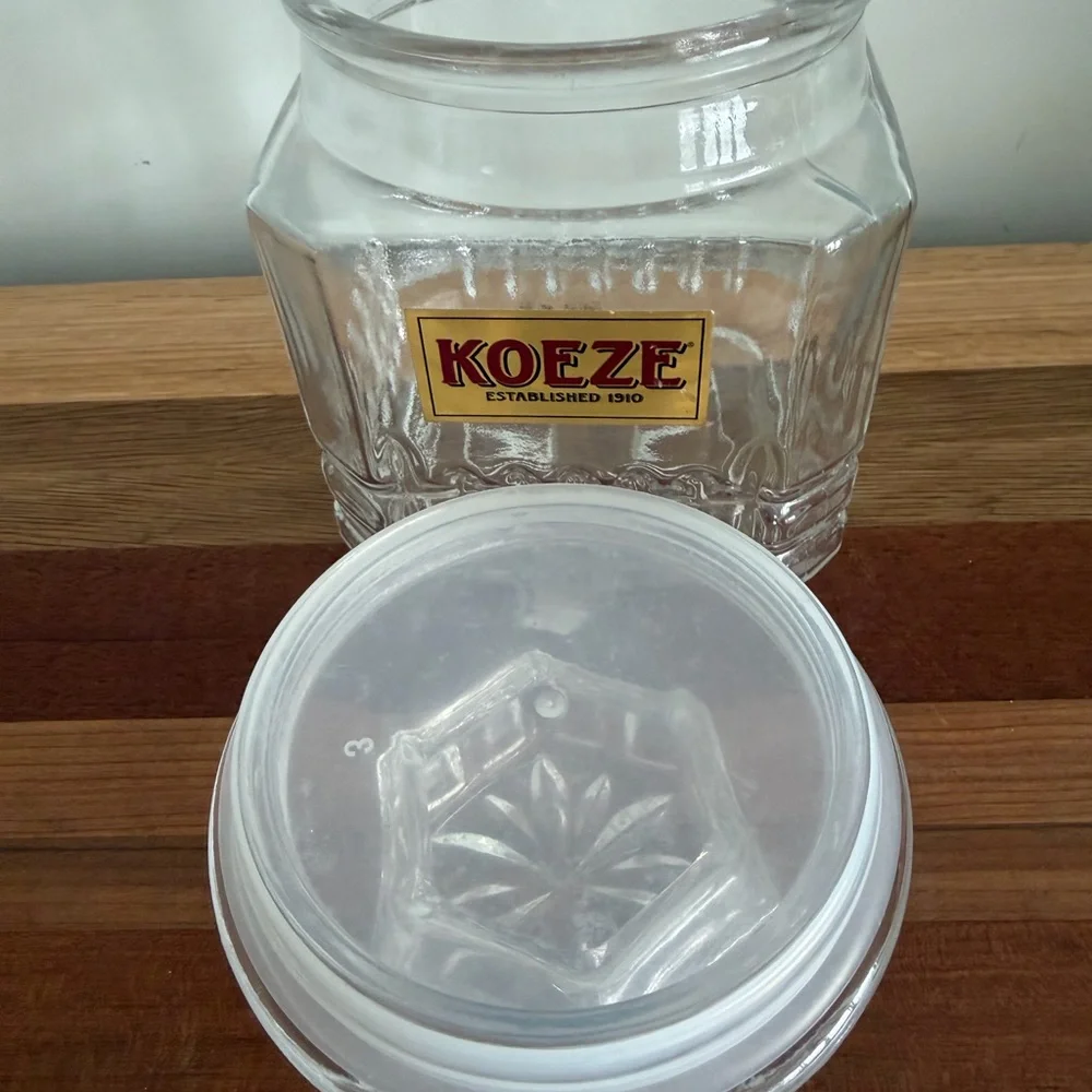Vintage Koeze Apothecary 7.25” Canister